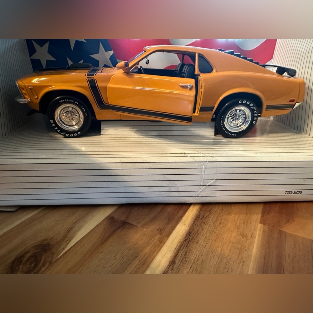 1970 FORD BOSS MUSTANG with Shaker Hood| Orange| Die Cast Metal